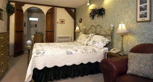 фото отеля Wrens Nest Village Inn