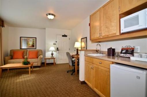 фото отеля Best Western Plus Edmonds Harbor Inn