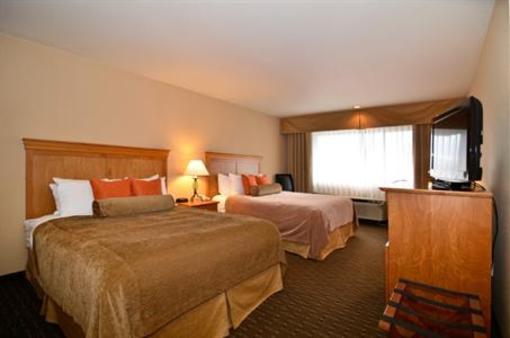 фото отеля Best Western Plus Edmonds Harbor Inn