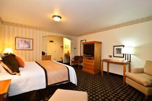 фото отеля Best Western Plus Edmonds Harbor Inn
