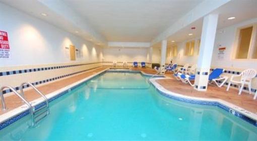 фото отеля Candlewood Suites West Springfield