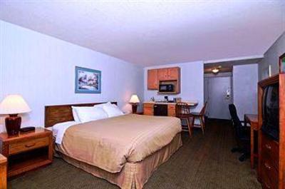 фото отеля Days Inn & Suites Rhinelander