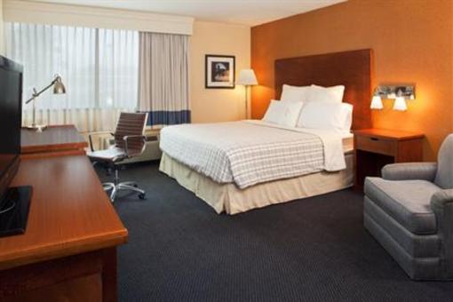 фото отеля Four Points by Sheraton Chicago O'Hare Airport