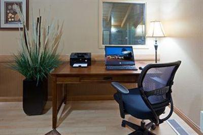 фото отеля Crossings Inn & Suites Cambridge (Minnesota)