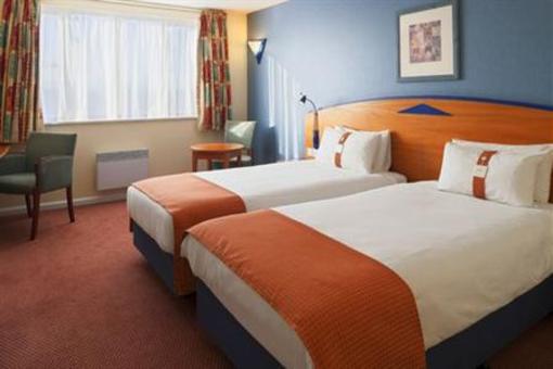 фото отеля Holiday Inn Express Liverpool-Knowsley
