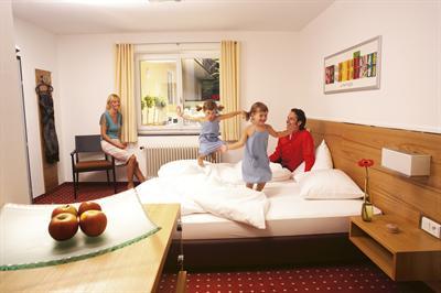 фото отеля Hotel Pension Golingen