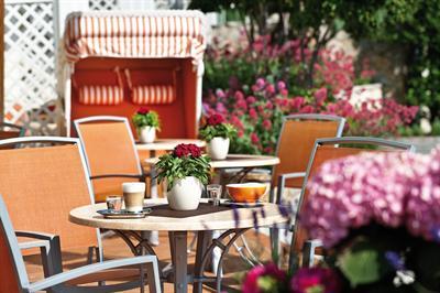 фото отеля Travel Charme Strandhotel Zinnowitz