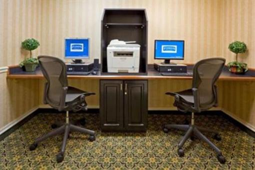 фото отеля Staybridge Suites Somerset