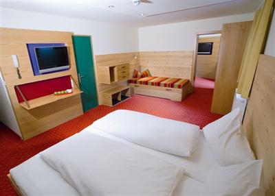 фото отеля Familienhotel Lagant