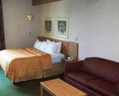 фото отеля Pleasant Stay Inn & Suites