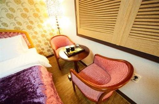 фото отеля Royal Tourist Hotel