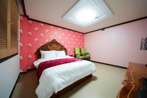 фото отеля Royal Tourist Hotel