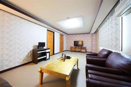 фото отеля Royal Tourist Hotel