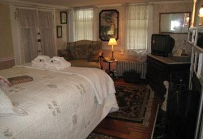 фото отеля Captain Grant's, 1754