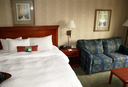 фото отеля Hampton Inn Long Island - Brookhaven