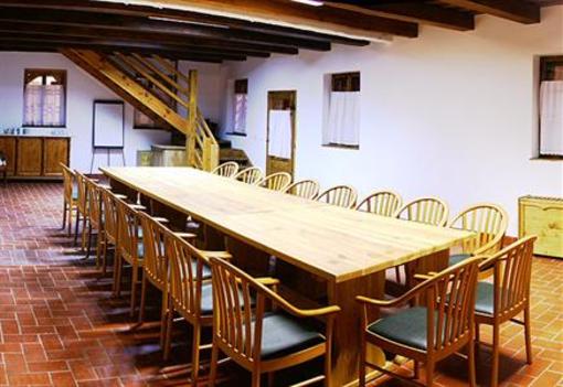 фото отеля Gastland M1 Restaurant & Conference Center