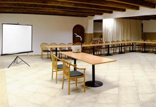 фото отеля Gastland M1 Restaurant & Conference Center