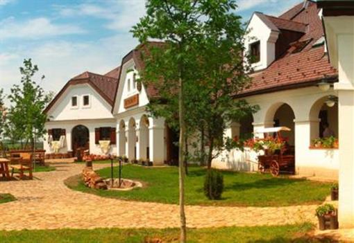 фото отеля Gastland M1 Restaurant & Conference Center