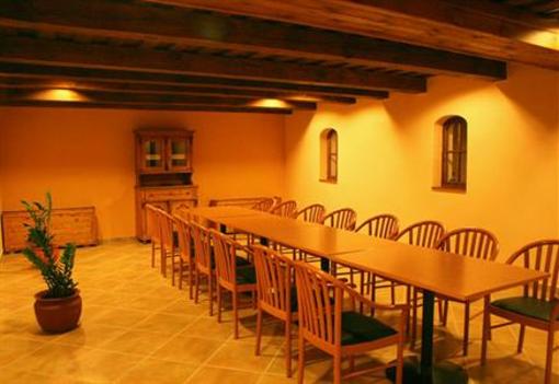 фото отеля Gastland M1 Restaurant & Conference Center
