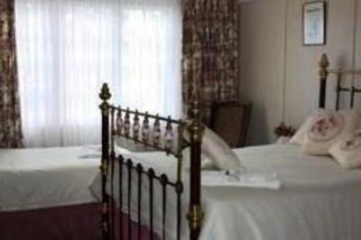 фото отеля Tree Tops Guest House Nottingham