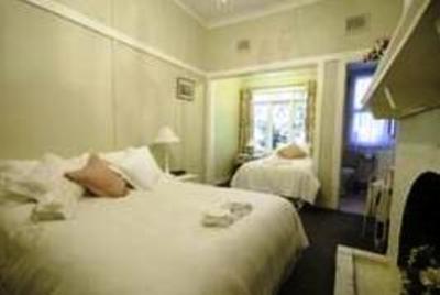 фото отеля Tree Tops Guest House Nottingham