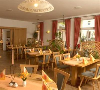фото отеля Gasthaus Zur Eiche Bad Schandau
