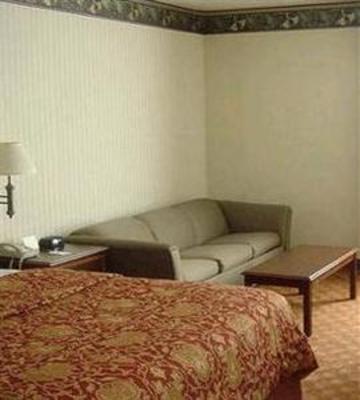фото отеля Ramada Plaza Hotel Memphis Airport East