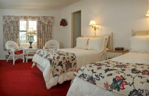 фото отеля Crescent Lodge & Country Inn