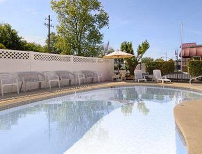 фото отеля Super 8 Red Bluff