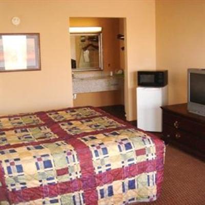 фото отеля Executive Inn Scottsville
