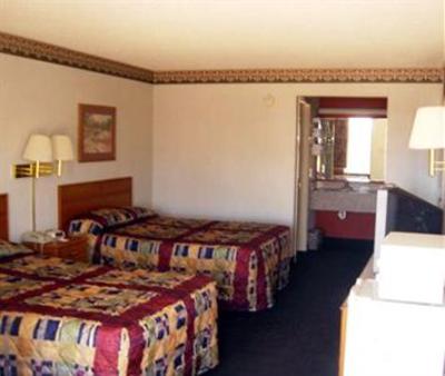 фото отеля Executive Inn Scottsville