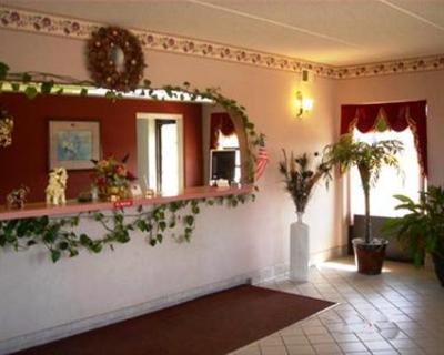 фото отеля Executive Inn Scottsville