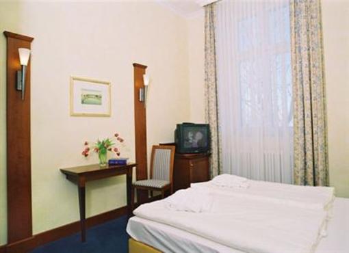 фото отеля Aparthotel Seeschlosschen Zinnowitz