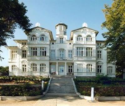 фото отеля Aparthotel Seeschlosschen Zinnowitz