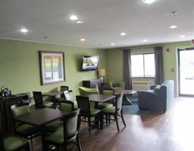 фото отеля Country Hearth Inn Cedartown