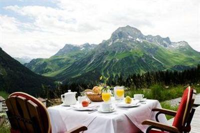 фото отеля Hotel Goldener Berg