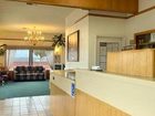 фото отеля Super 8 Motel Lindsay Olive Tree Inn