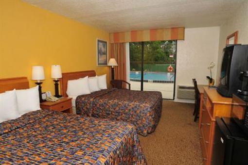 фото отеля Days Inn Neptune Beach