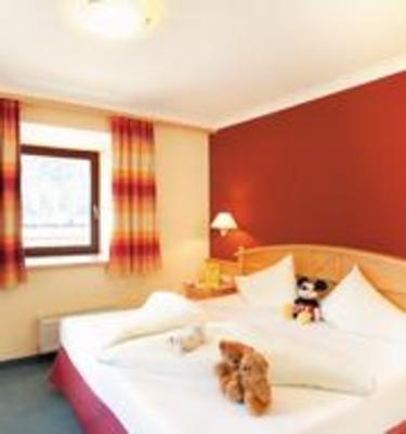 фото отеля Riesers Kinderhotel Buchau Maurach