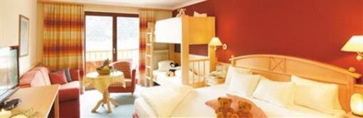 фото отеля Riesers Kinderhotel Buchau Maurach