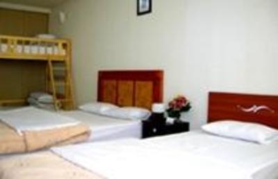 фото отеля Airport Guesthouse