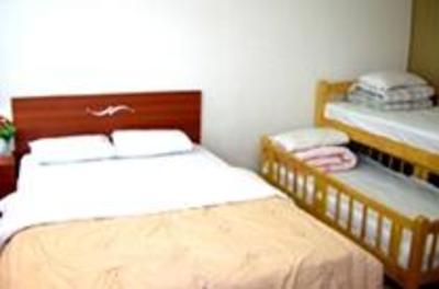 фото отеля Airport Guesthouse