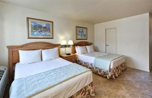 фото отеля Legacy Harbour Hotel & Suites