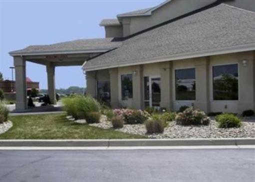 фото отеля Comfort Inn & Suites Dimondale