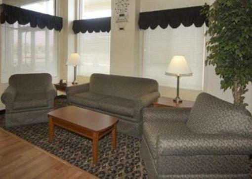 фото отеля Comfort Inn & Suites Dimondale