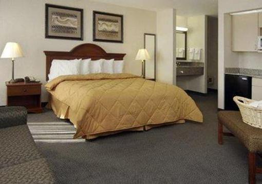 фото отеля Comfort Inn & Suites Dimondale