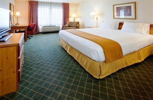фото отеля Holiday Inn Express Yankton