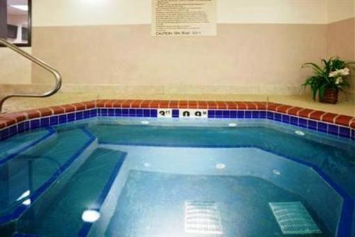 фото отеля Holiday Inn Express Yankton