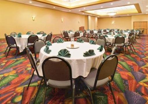 фото отеля Holiday Inn Austin Conference Center