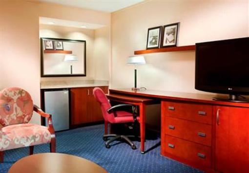 фото отеля Courtyard by Marriott Dallas Arlington by the Ballpark